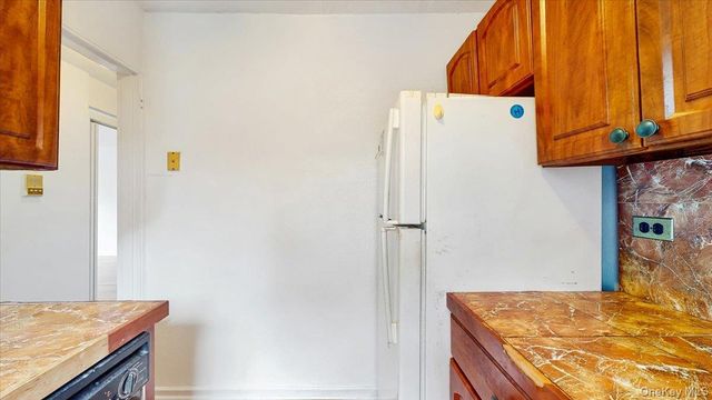 144-15 78th Rd 3A, Kew Garden Hills, NY 11367