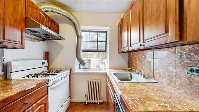 144-15 78th Rd 3A, Kew Garden Hills, NY 11367