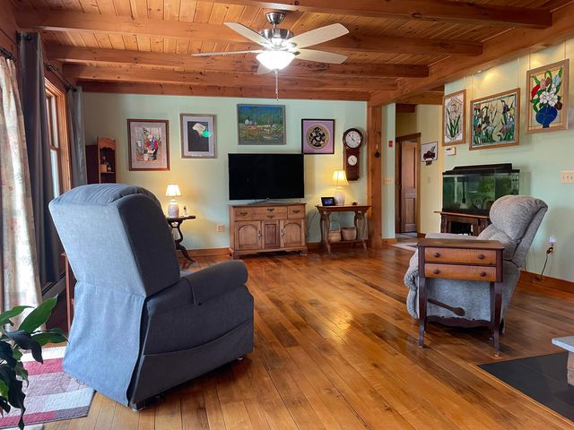 533 Juniper Hill Road, Stoddard, NH 03464