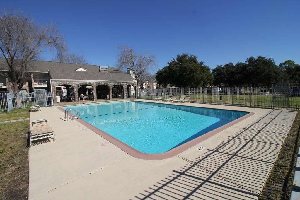 3900 Woodchase Drive 123, Houston, TX 77042