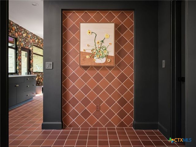 353 Lakeview Boulevard, New Braunfels, TX 78130