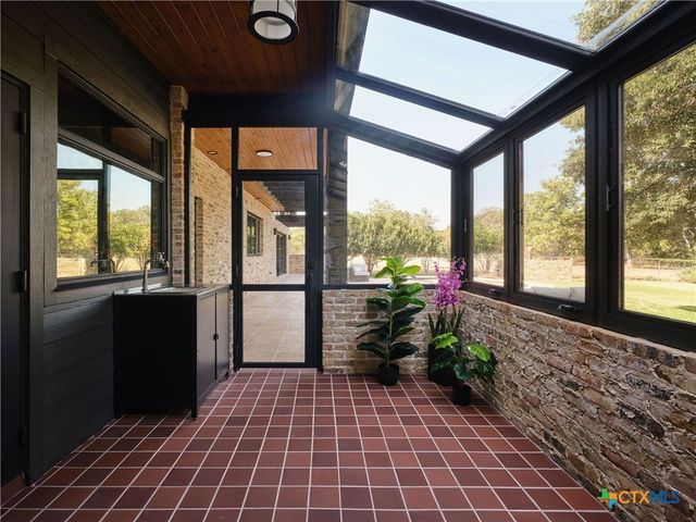 353 Lakeview Boulevard, New Braunfels, TX 78130