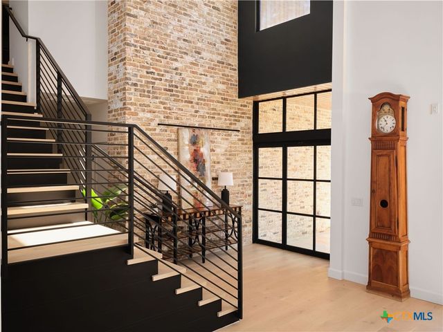 353 Lakeview Boulevard, New Braunfels, TX 78130