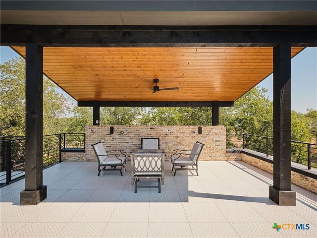 353 Lakeview Boulevard, New Braunfels, TX 78130