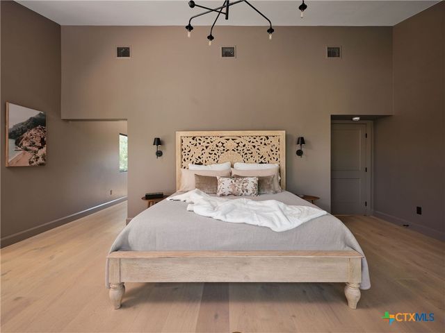 353 Lakeview Boulevard, New Braunfels, TX 78130