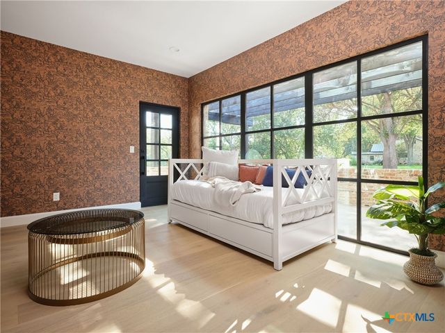 353 Lakeview Boulevard, New Braunfels, TX 78130