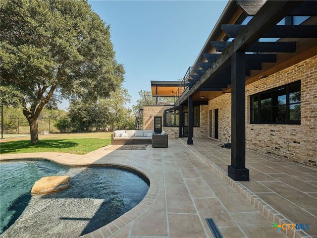 353 Lakeview Boulevard, New Braunfels, TX 78130