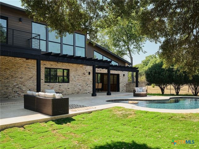 353 Lakeview Boulevard, New Braunfels, TX 78130