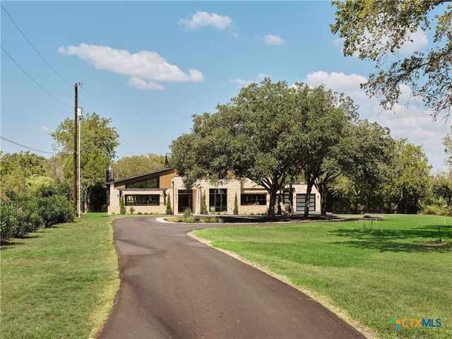 353 Lakeview Boulevard, New Braunfels, TX 78130