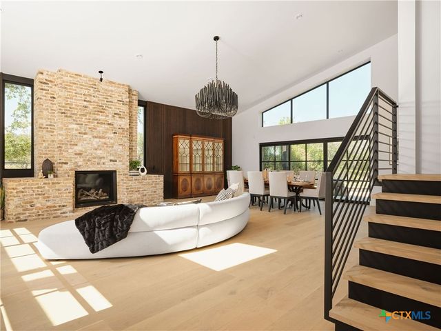 353 Lakeview Boulevard, New Braunfels, TX 78130