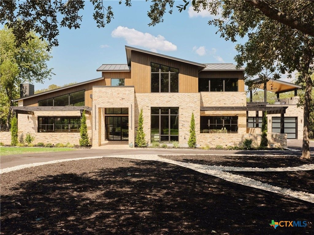 353 Lakeview Boulevard, New Braunfels, TX 78130