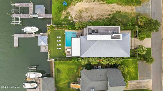 20 Pelican Drive, Wrightsville Beach, NC 28480