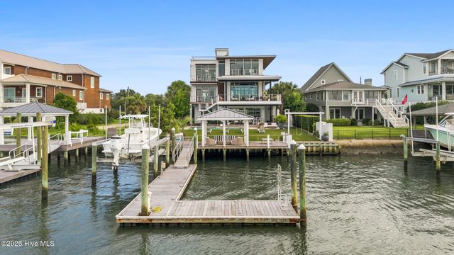 20 Pelican Drive, Wrightsville Beach, NC 28480