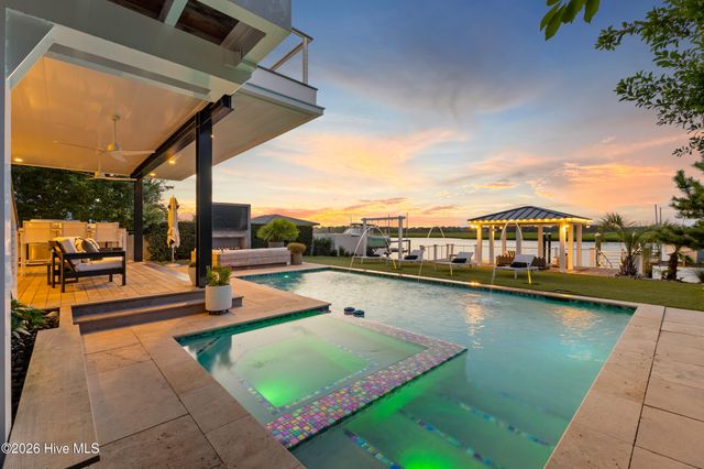 20 Pelican Drive, Wrightsville Beach, NC 28480