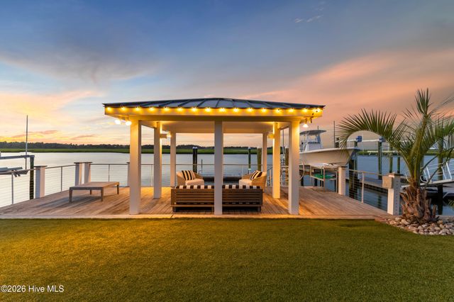 20 Pelican Drive, Wrightsville Beach, NC 28480