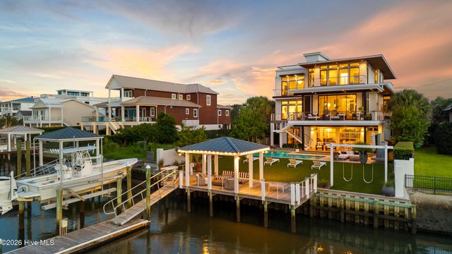 20 Pelican Drive, Wrightsville Beach, NC 28480