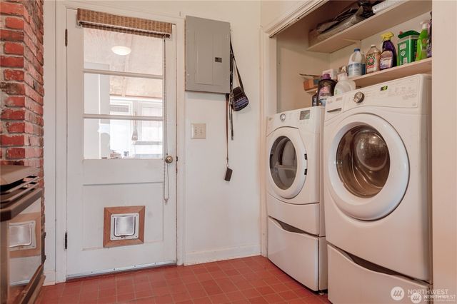 2383 W Shore Drive, Lummi Island, WA 98262