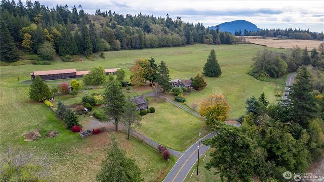 2383 W Shore Drive, Lummi Island, WA 98262
