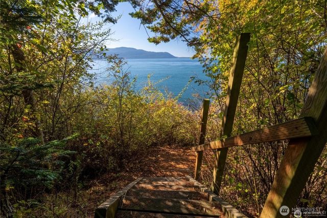 2383 W Shore Drive, Lummi Island, WA 98262