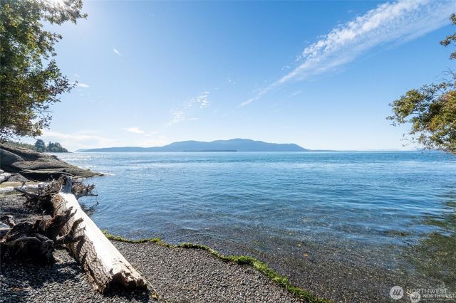 2383 W Shore Drive, Lummi Island, WA 98262