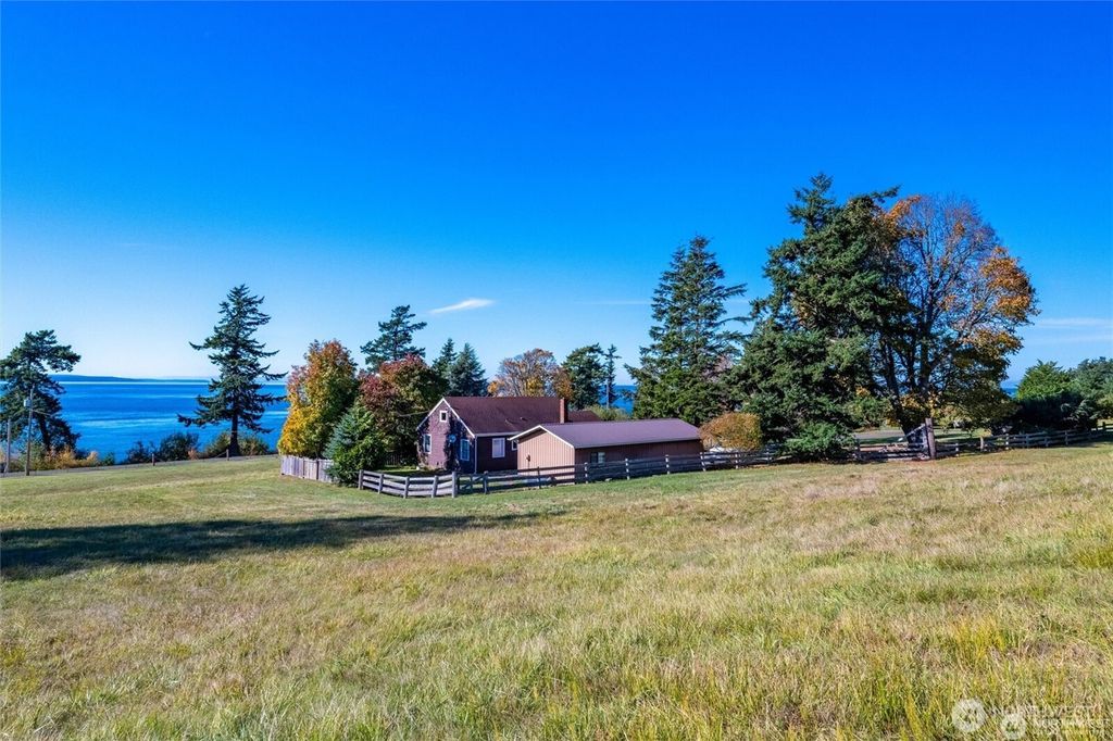 2383 W Shore Drive, Lummi Island, WA 98262