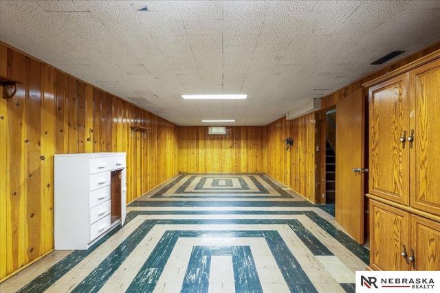 949 N 68th Street, Lincoln, NE 68505