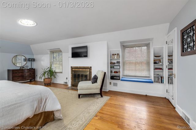 19385 Renfrew Road, Detroit, MI 48221