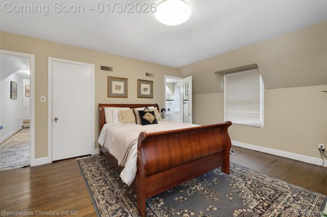 19385 Renfrew Road, Detroit, MI 48221