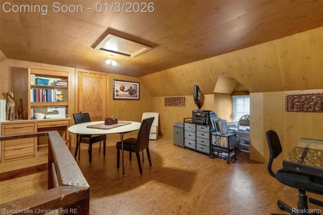 19385 Renfrew Road, Detroit, MI 48221