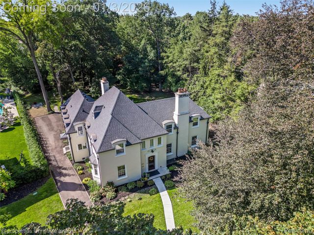 19385 Renfrew Road, Detroit, MI 48221