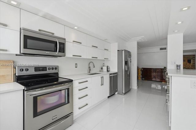 18051 Biscayne Boulevard 1701, Aventura, FL 33160