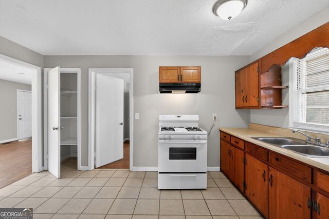 4458 Linecrest Way, Ellenwood, GA 30294