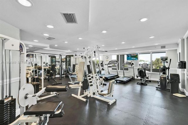 2880 NE 14th St Causeway 311, Pompano Beach, FL 33062