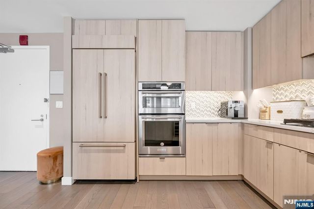 800 Ave At Port Imperial Boulevard 920, Weehawken, NJ 07086