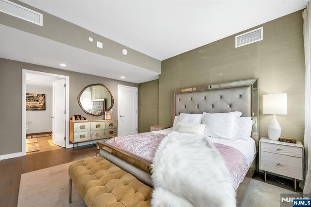 800 Ave At Port Imperial Boulevard 920, Weehawken, NJ 07086