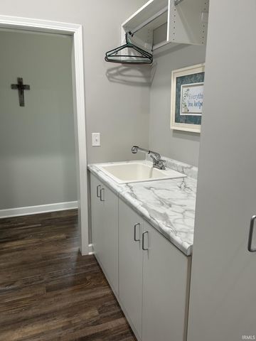 1224 E Monroe Street, Decatur, IN 46733