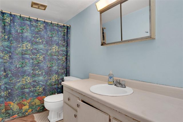 1200 Tallwood Avenue 202, Hollywood, FL 33021