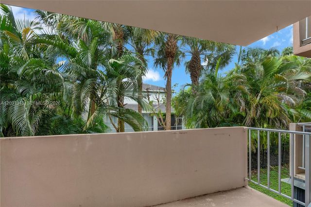 1200 Tallwood Avenue 202, Hollywood, FL 33021