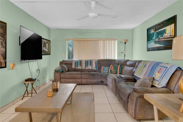 1200 Tallwood Avenue 202, Hollywood, FL 33021