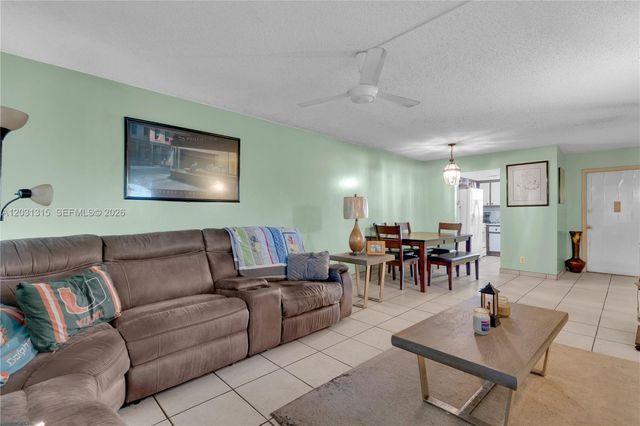 1200 Tallwood Avenue 202, Hollywood, FL 33021