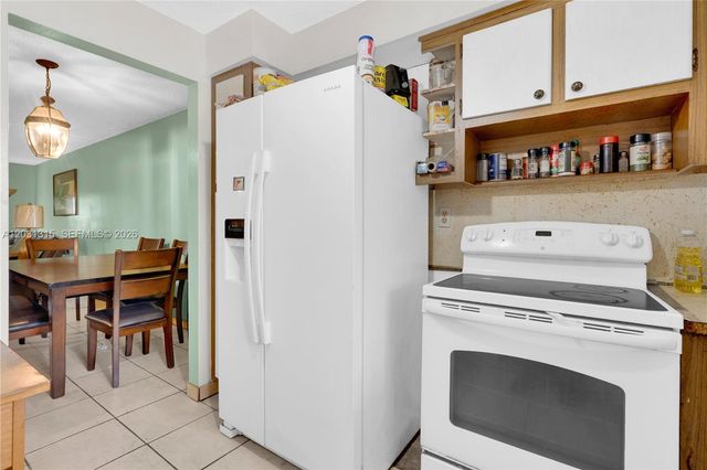 1200 Tallwood Avenue 202, Hollywood, FL 33021