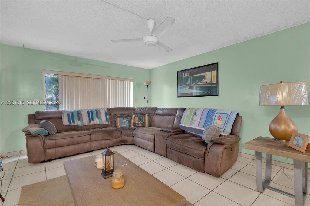 1200 Tallwood Avenue 202, Hollywood, FL 33021
