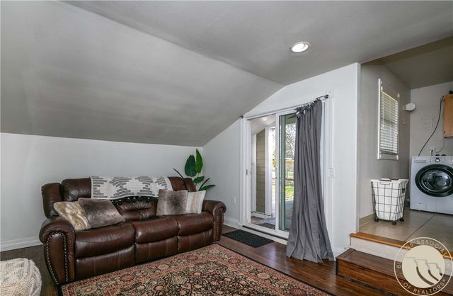 2211 Avenue B, Billings, MT 59102