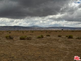 100 Avenue E-8, Lancaster, CA 93536
