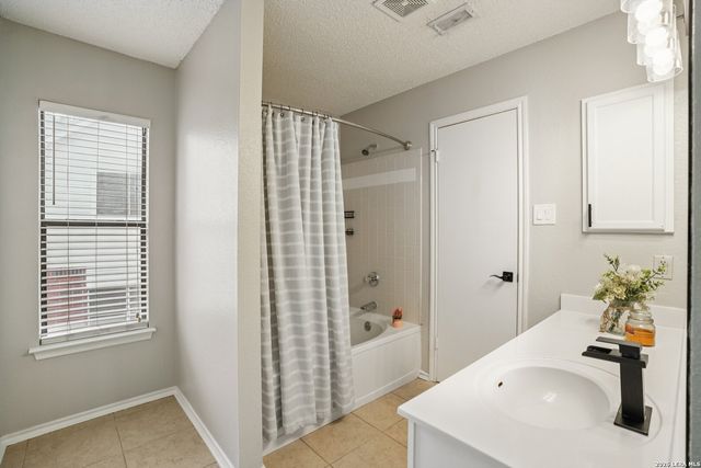 1012 Wellbrook, Schertz, TX 78154