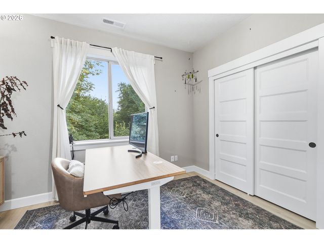 15057 Se GLENBROOK Rd, Clackamas, OR 97015