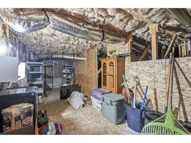 15057 Se GLENBROOK Rd, Clackamas, OR 97015