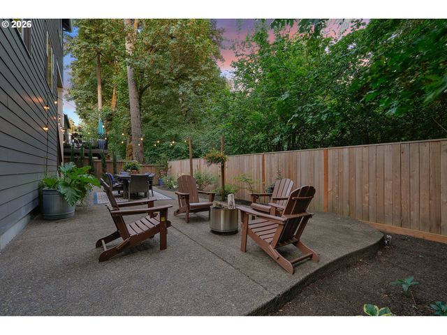 15057 Se GLENBROOK Rd, Clackamas, OR 97015