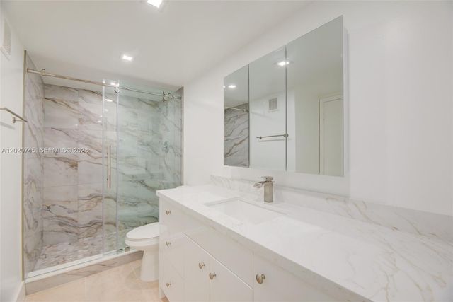 200 Lakeview Dr 211, Weston, FL 33326