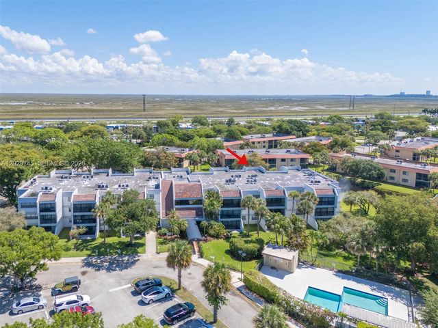200 Lakeview Dr 211, Weston, FL 33326